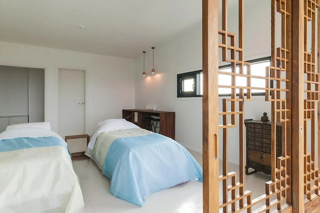 Ssaris Pension Jeju Holiday home