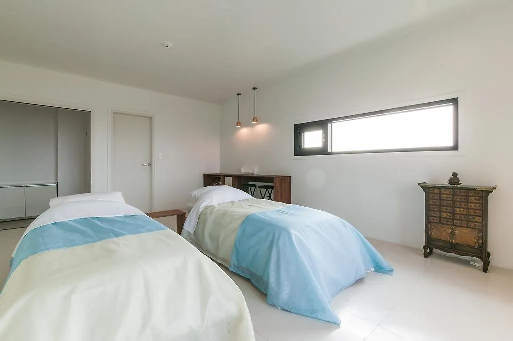 Ssaris Pension Jeju 0*,