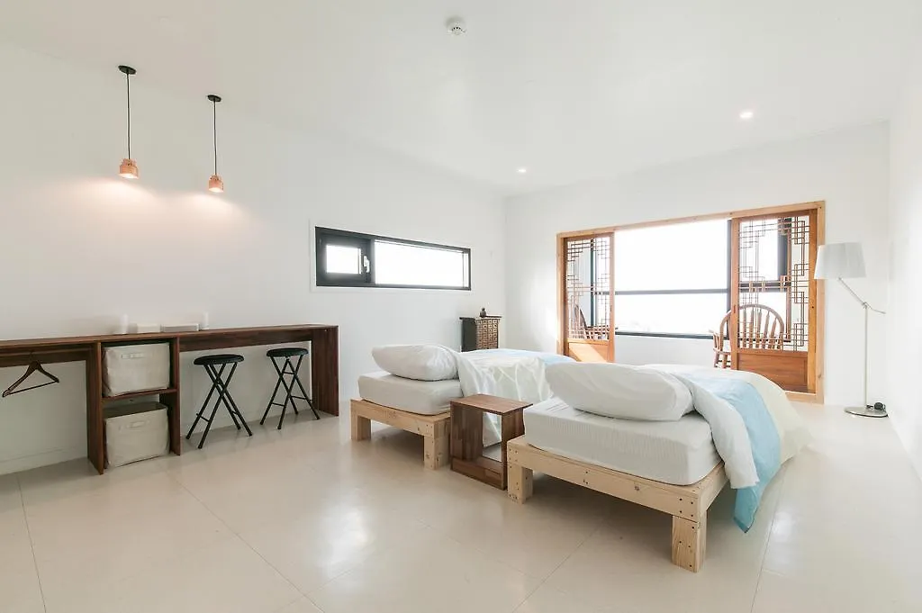Ssaris Pension Jeju Holiday home